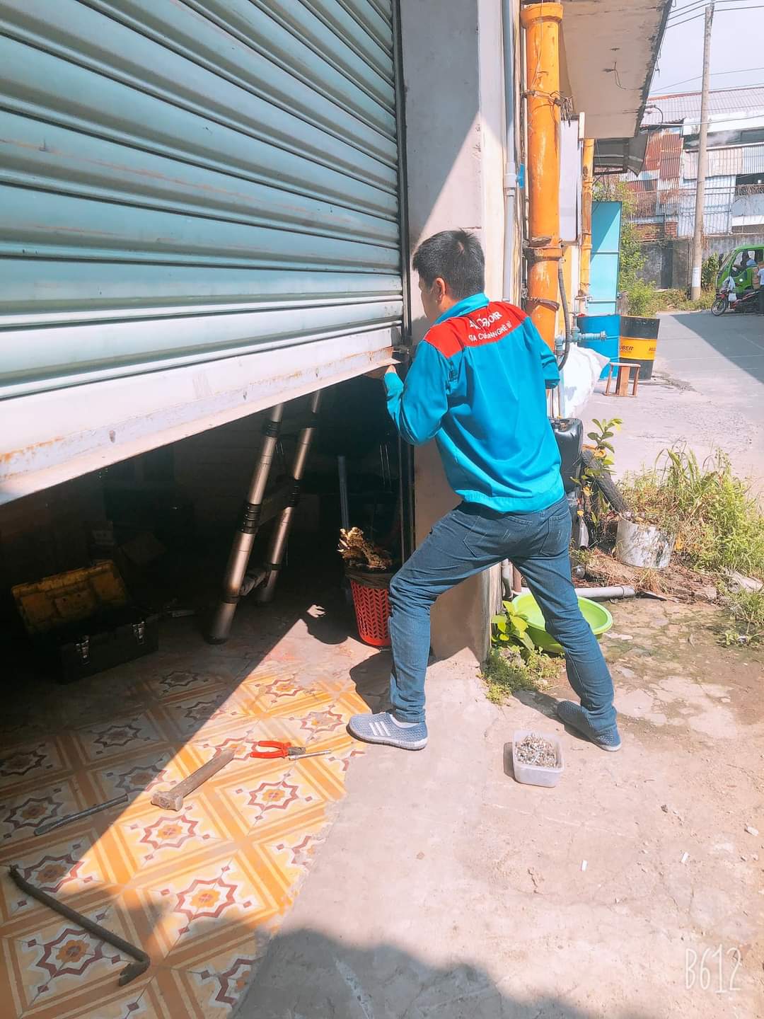 bao tri cua cuon chat luong cao bao tri sua chua cua cuon