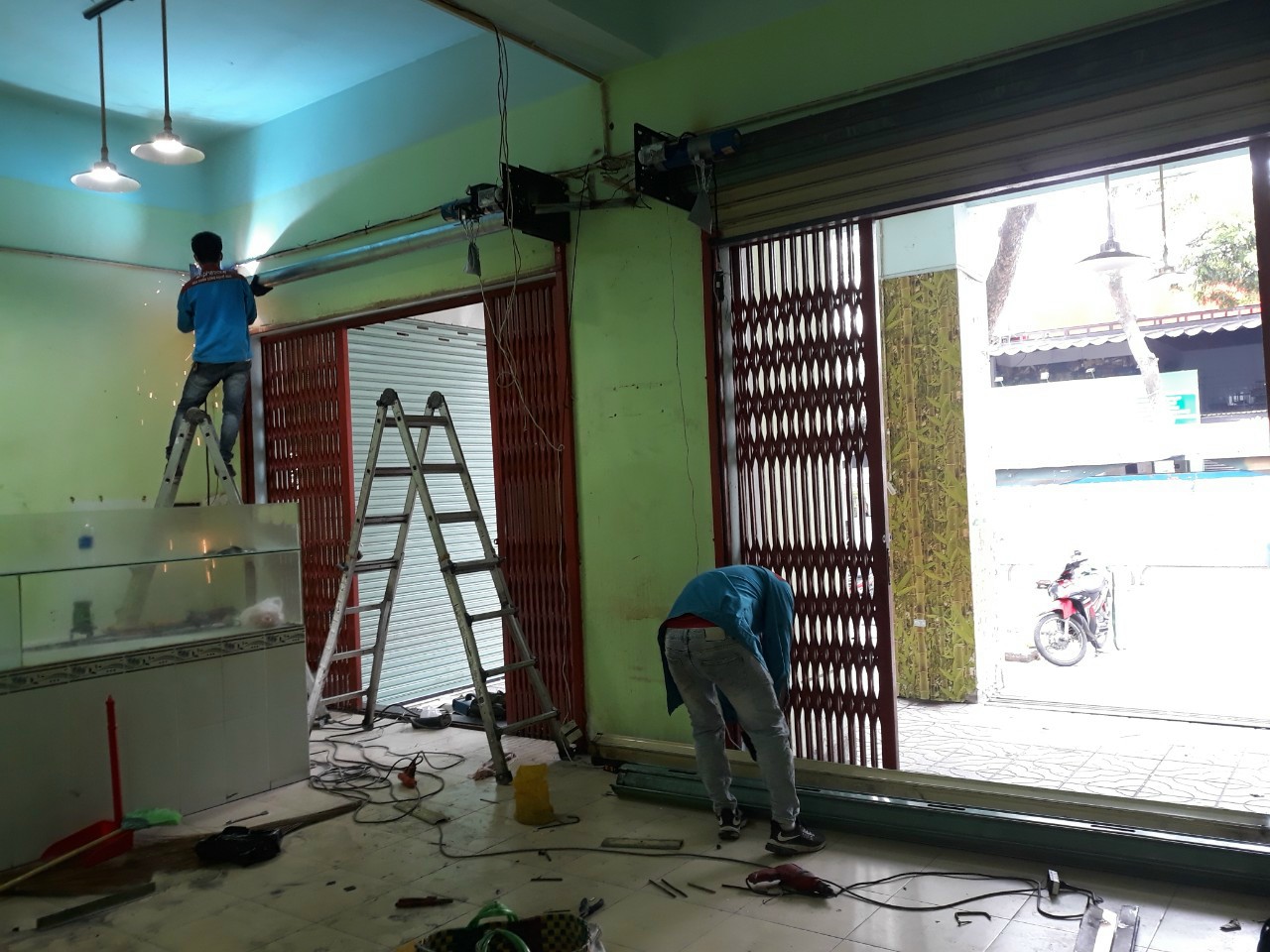 sua cua cuon tan phu gia re sua cua cuon tan phu gia canh tranh