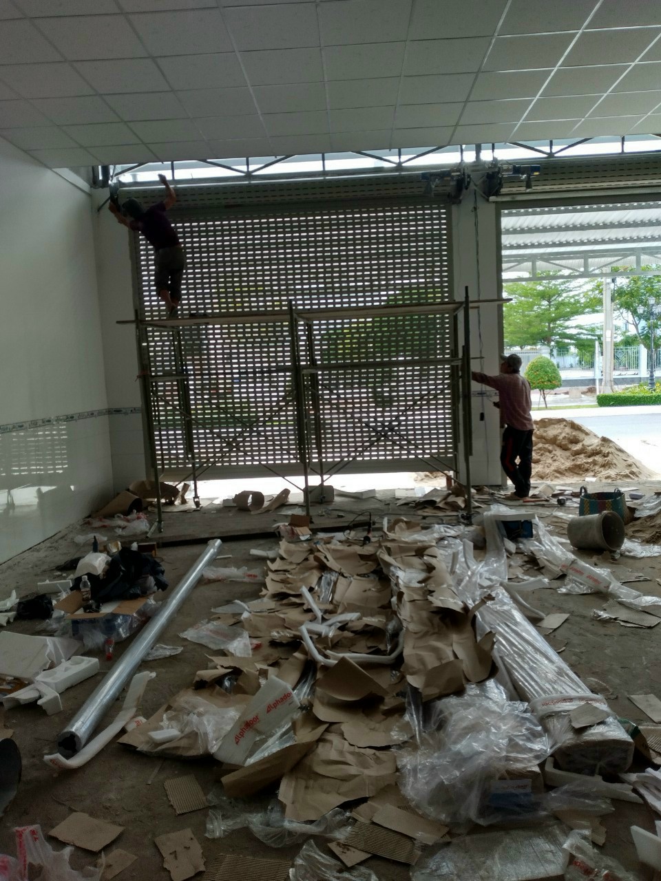 sửa cửa cuốn quận 1 cấp tốc sửa cửa cuốn quận 1 chuyên nghiệp