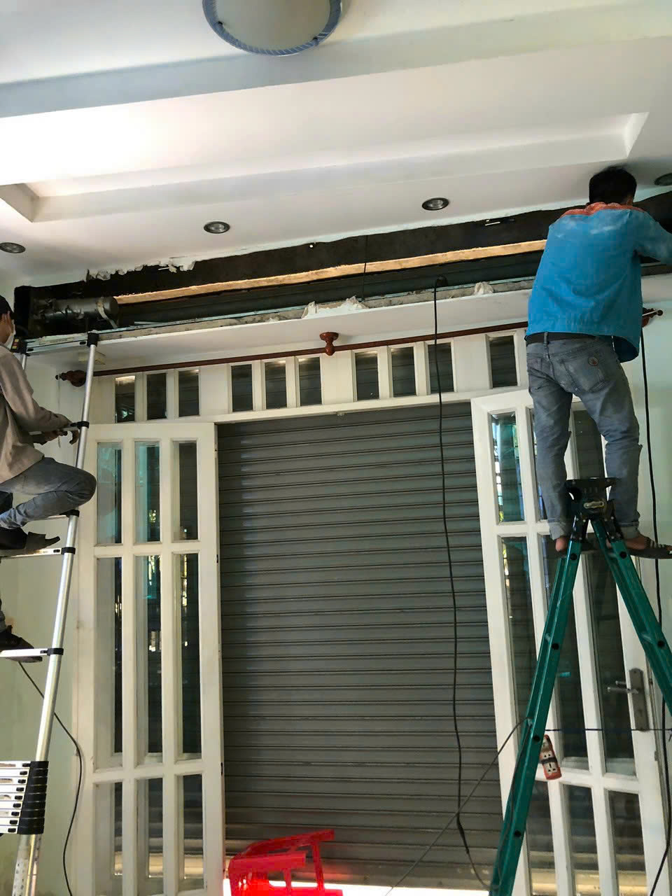 sửa cửa cuốn cấp tốc dịch vụ sửa cửa cuốn nhanh