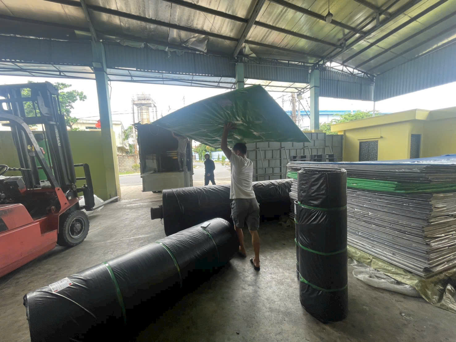 tấm poly đặc quận 8 giá rẻ mua tấm poly đặc quận 8