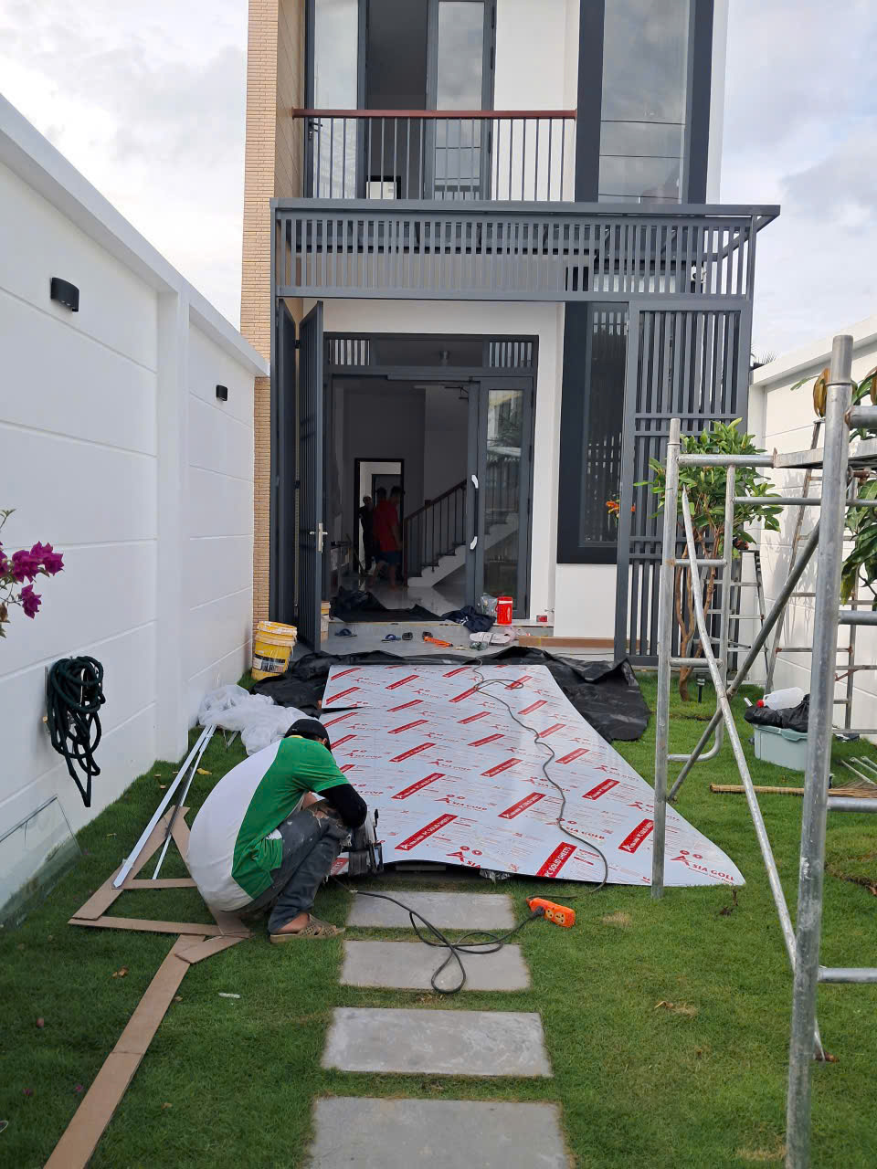 poly đặc lấy sáng tân phú tấm poly đặc làm mái quận tân phú