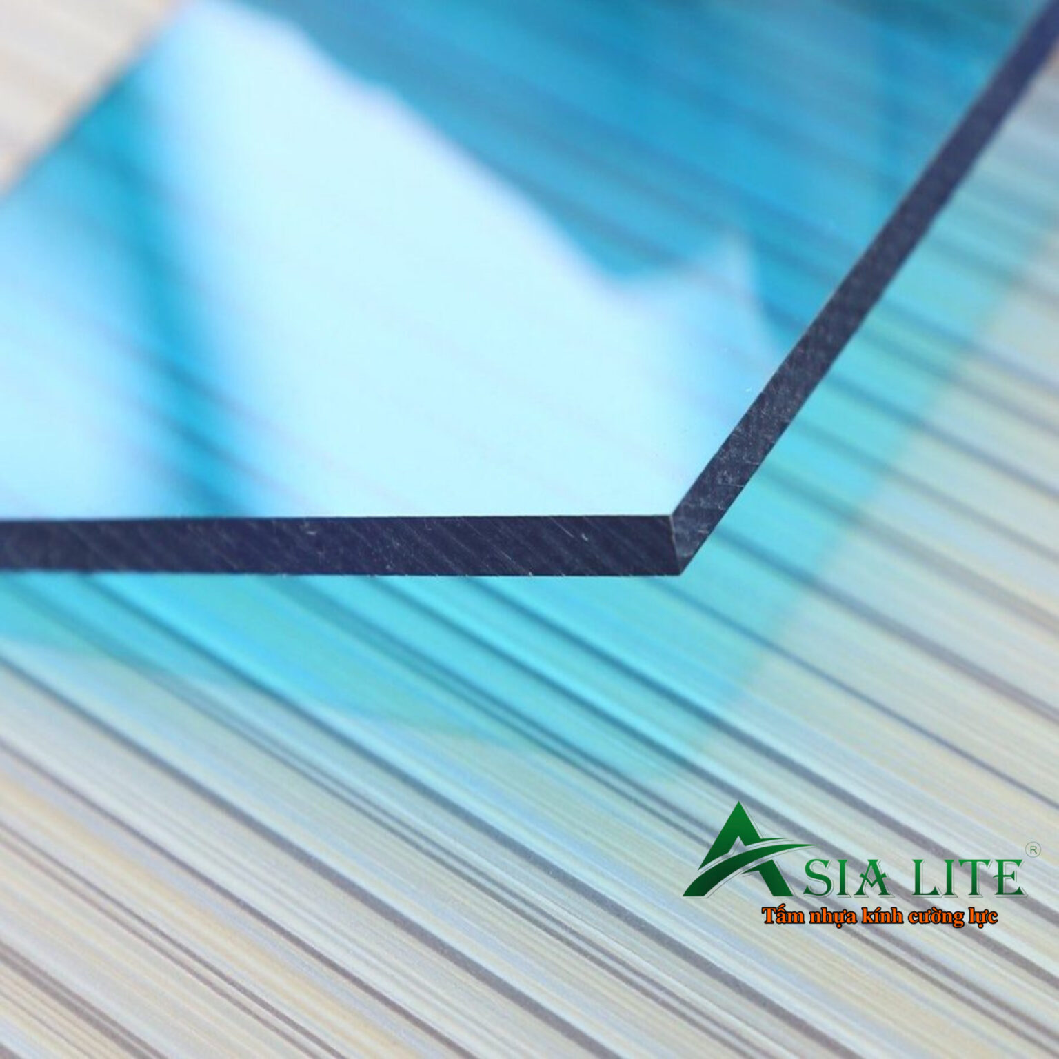 tấm polycarbonate lấy sáng tại tphcm nhựa polycarbonate tại tphcm