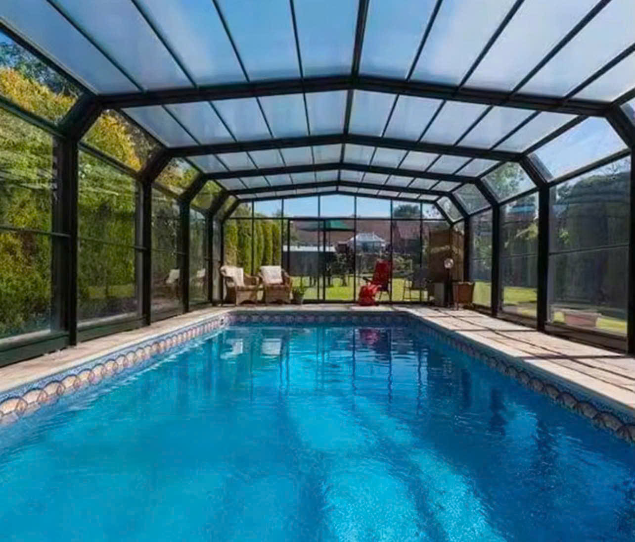 thi công mái che hồ bơi mái che poly cho hồ bơi