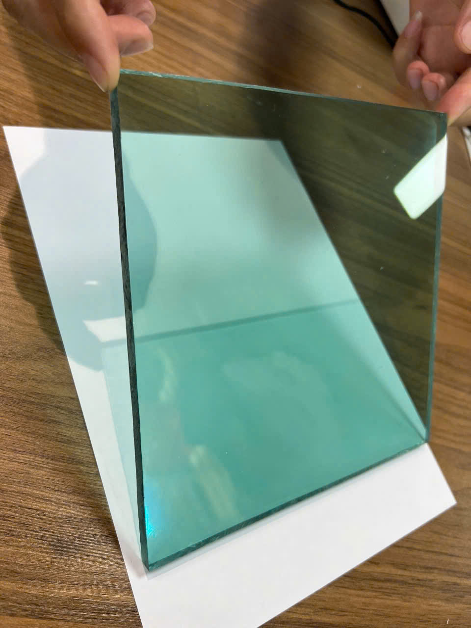 nhựa poly đặc làm vách hồ bơi tấm nhựa polycarbonate