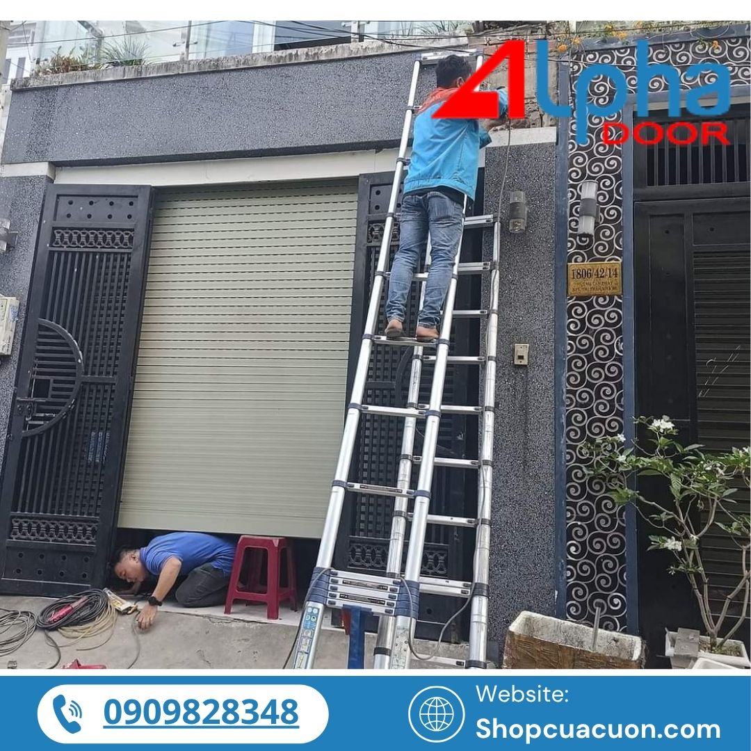 Tại TP.HCM, có hàng trăm đơn vị cung cấp cửa cuốn nhưng shopcuacuon.com vẫn giữ vững vị trí hàng đầu nhờ uy tín và chất lượng dịch vụ vượt trội